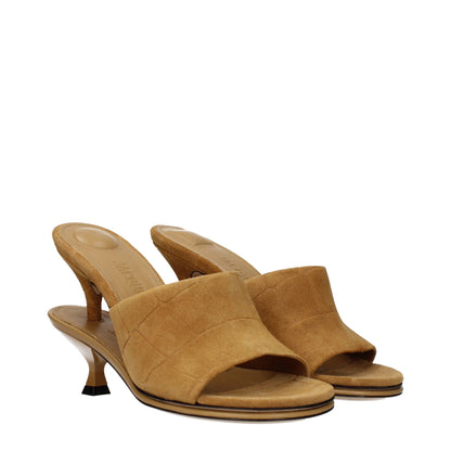 Sandales à talons aiguilles en cuir marron de Jacquemus
