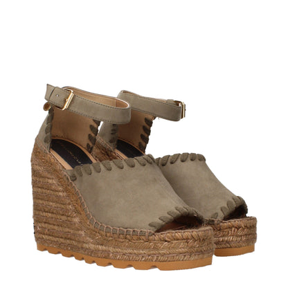 Sandales compensées en cuir vert de Stella McCartney