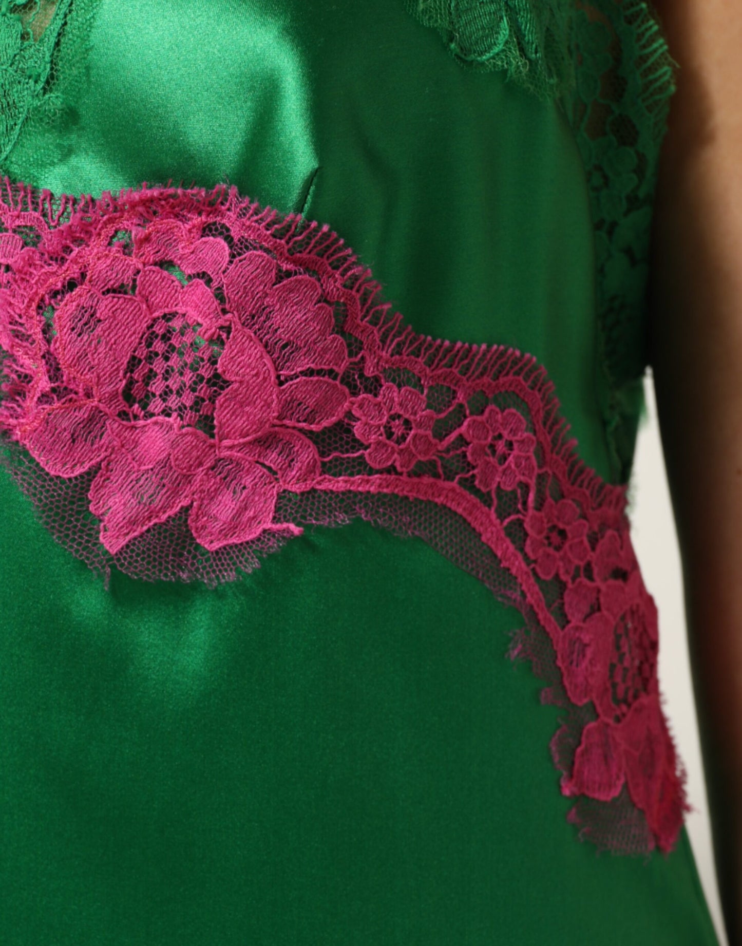 Dolce &amp; Gabbana Groene Lingeriejurk met Bloemenkant en Franjes