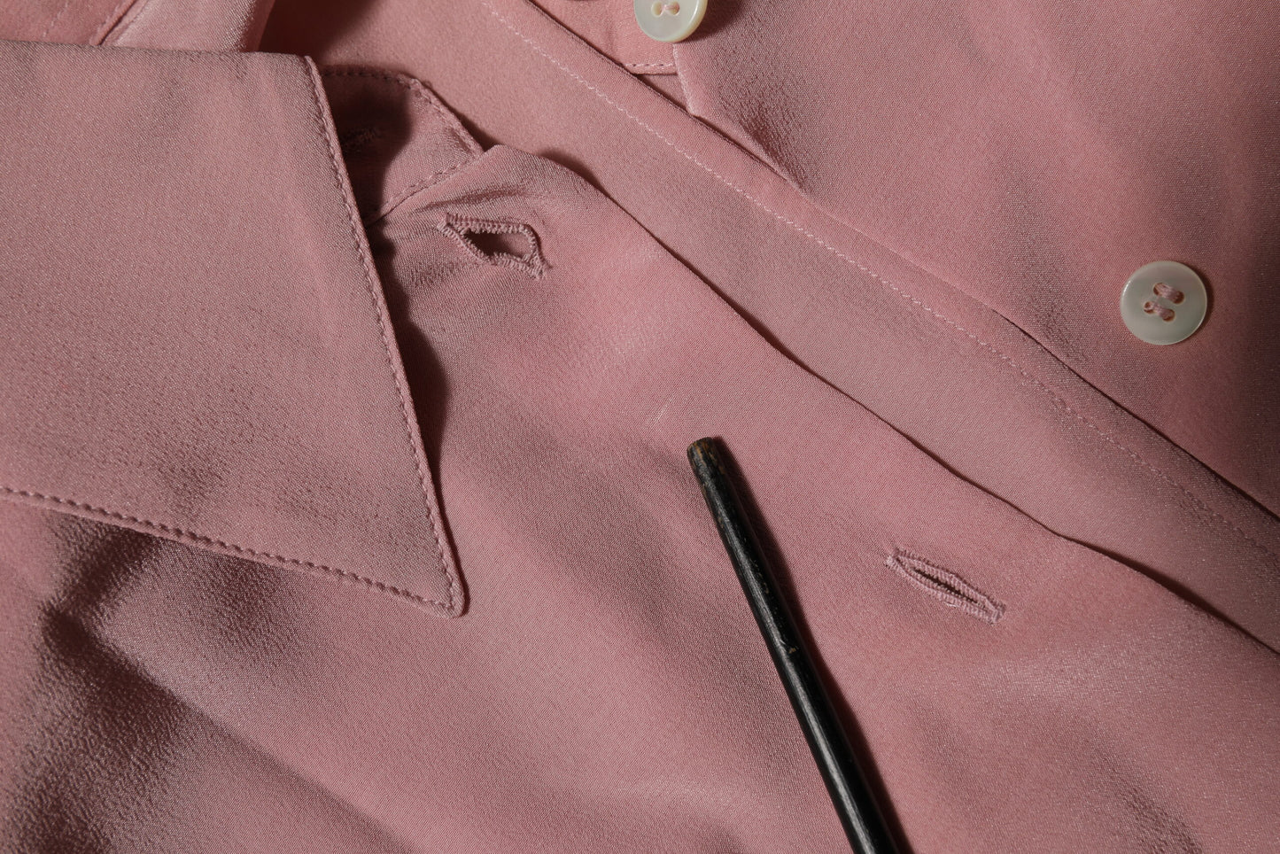 Dolce &amp; Gabbana roze zijden blouse met kraag en lange mouwen