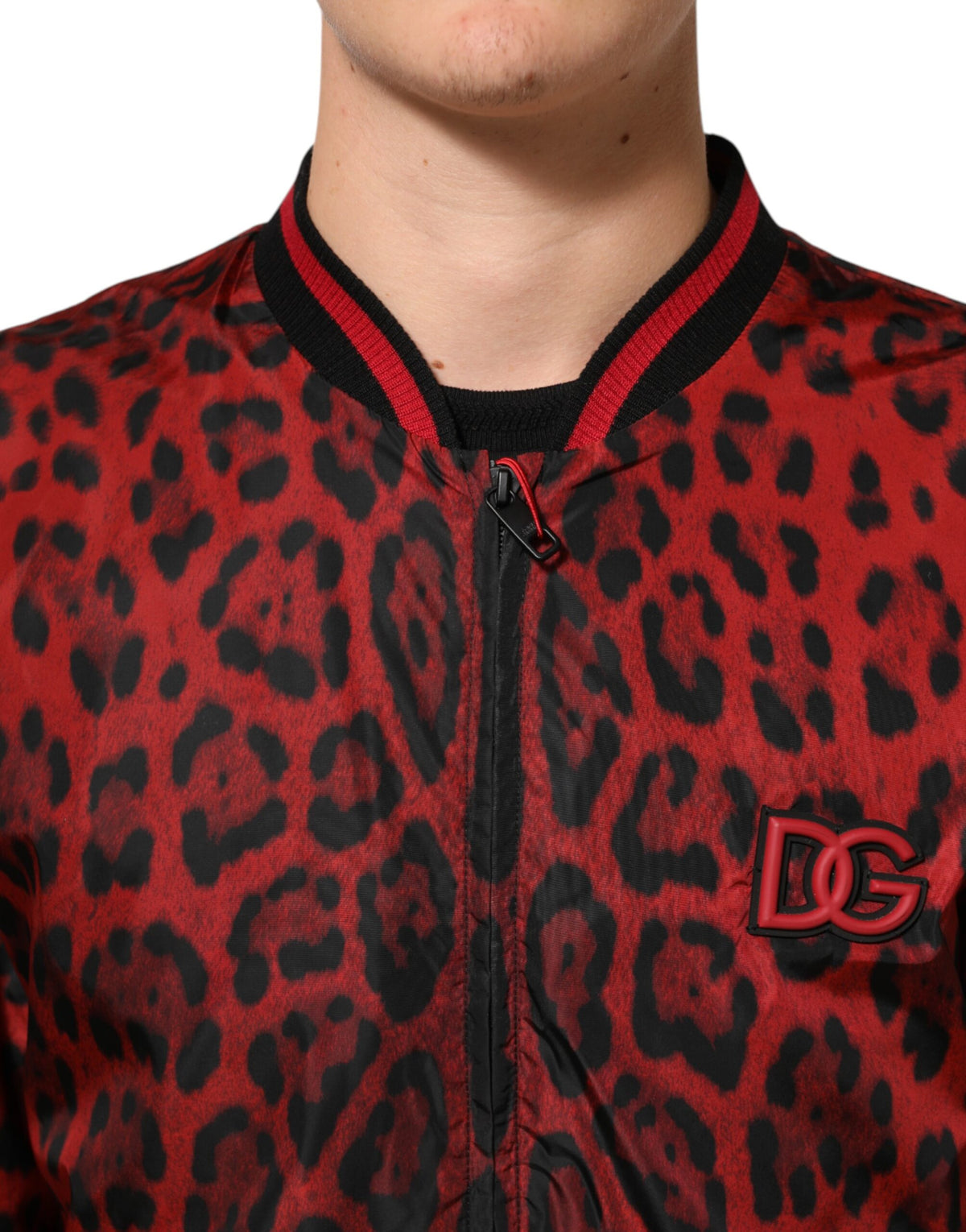 Dolce & Gabbana Veste bomber zippée à imprimé léopard rouge pour homme