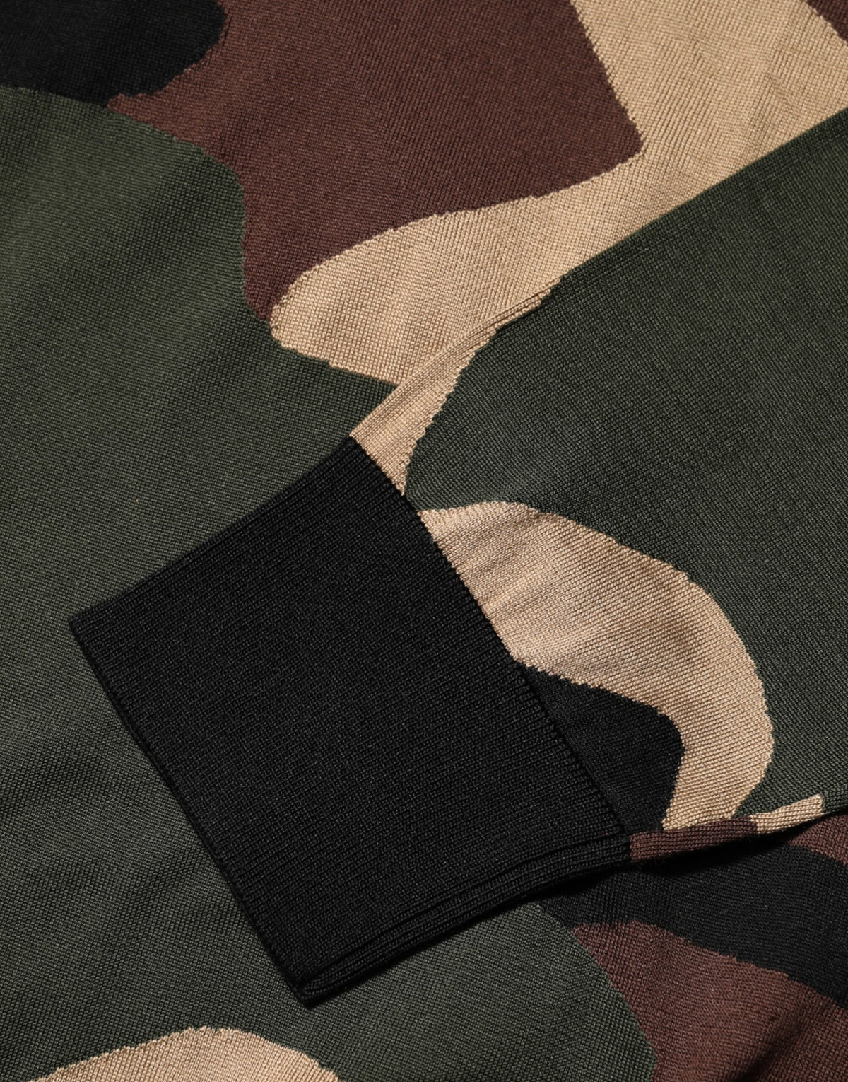 Pull en jersey à col rond multicolore à motif camouflage Dolce &amp; Gabbana pour homme
