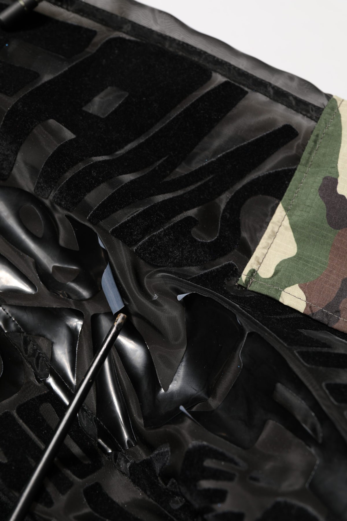 Pull à capuche zippé Dolce &amp; Gabbana camouflage noir pour homme