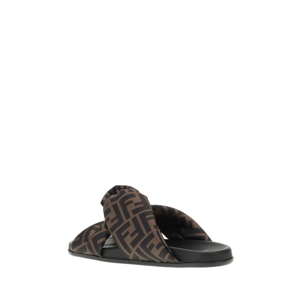 Sandales plates en satin Fendi