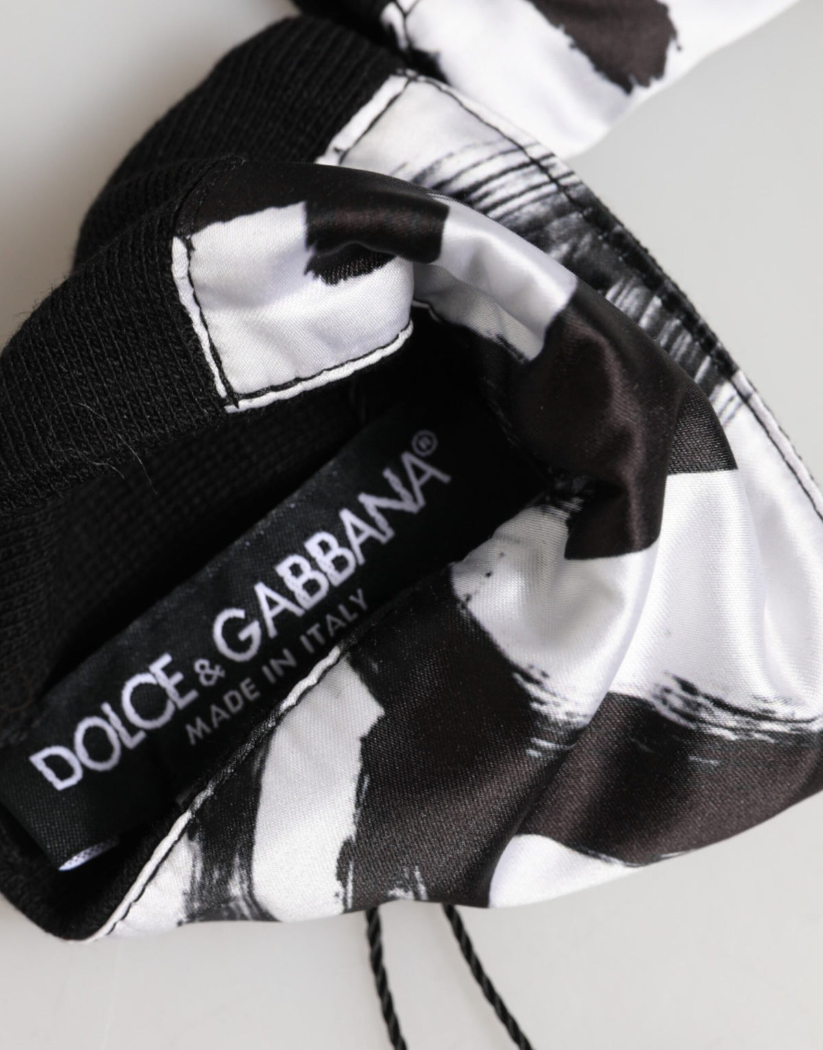 Bracelet en soie noir et blanc à logo DG Dolce &amp; Gabbana (1 paire)