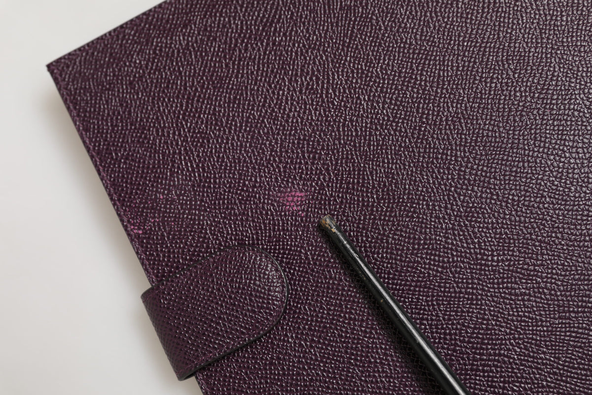 Étui pour tablette Dolce &amp; Gabbana en cuir marron foncé avec plaque logo