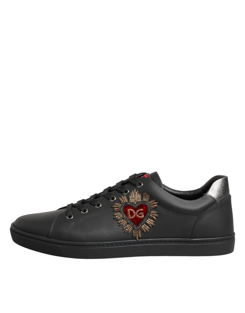 Dolce & Gabbana Sneakers en Cuir Noir avec Embellissements en Forme de Cœur