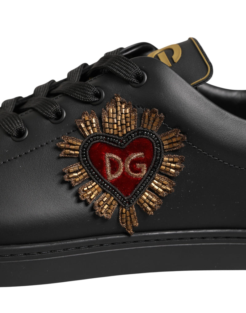 Dolce & Gabbana Sneakers en Cuir Noir avec Cœur Embelli