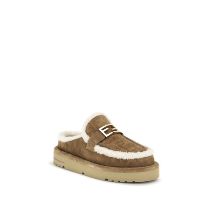 Mules Fendi en cuir beige