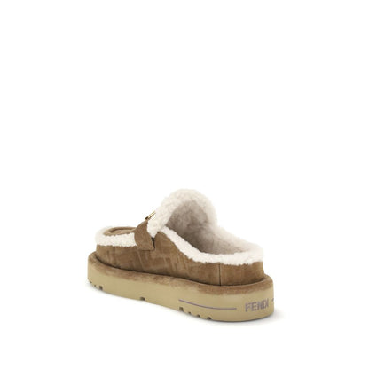 Mules Fendi en cuir beige