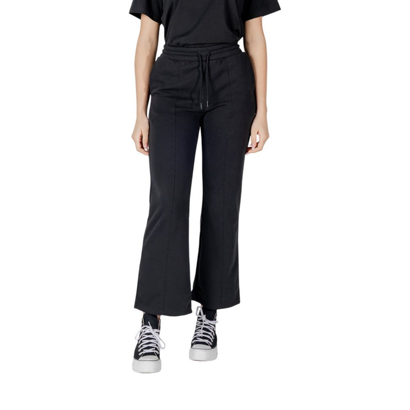Converse Black Star Chevron Open Hem Joggers for Women