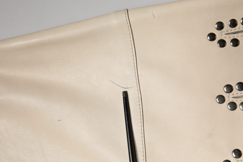 Dolce & Gabbana Jupe Mini Beige en Cuir avec Clous