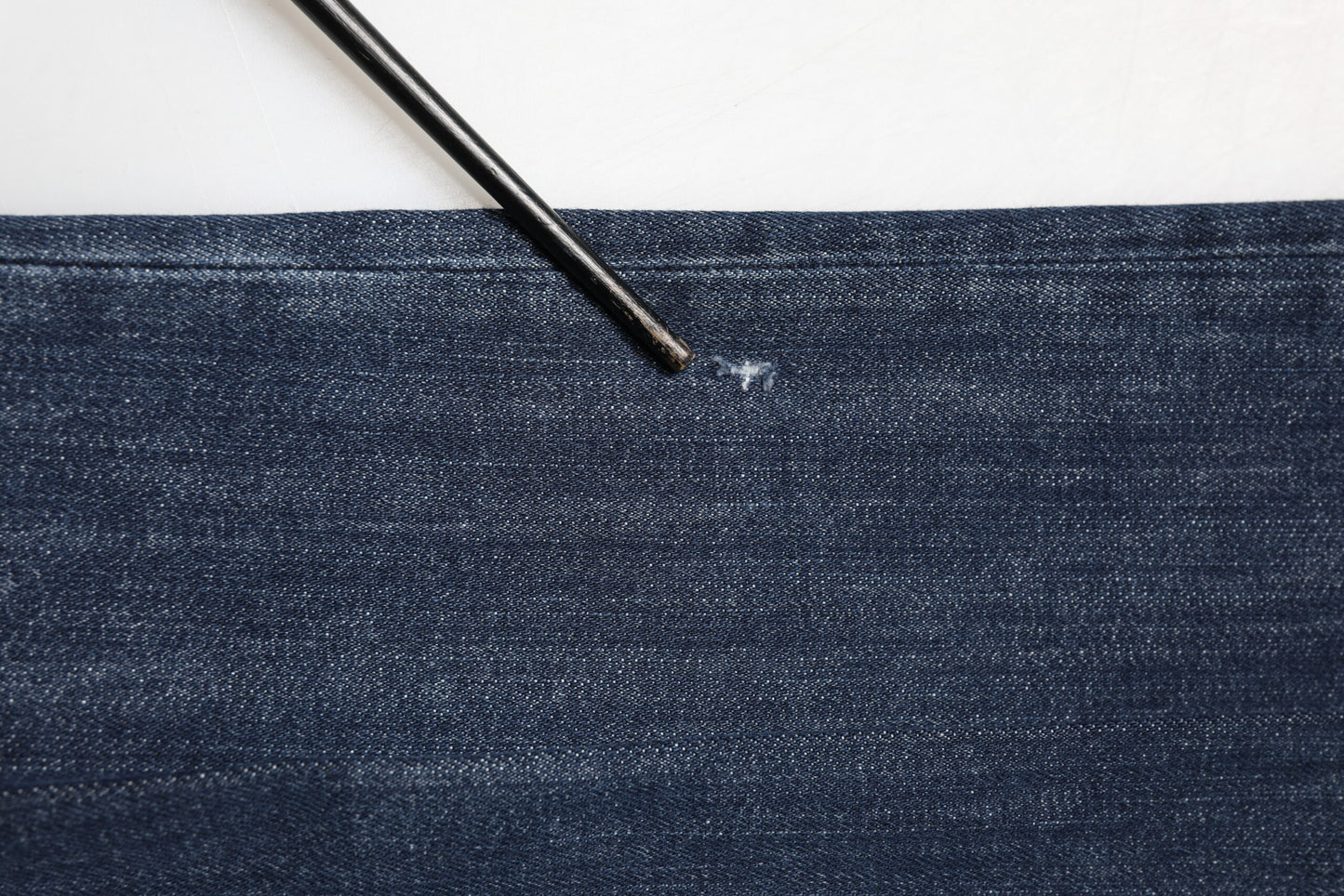 Pantalon en jean Prada bleu foncé, taille mi-haute, coupe skinny, pour homme
