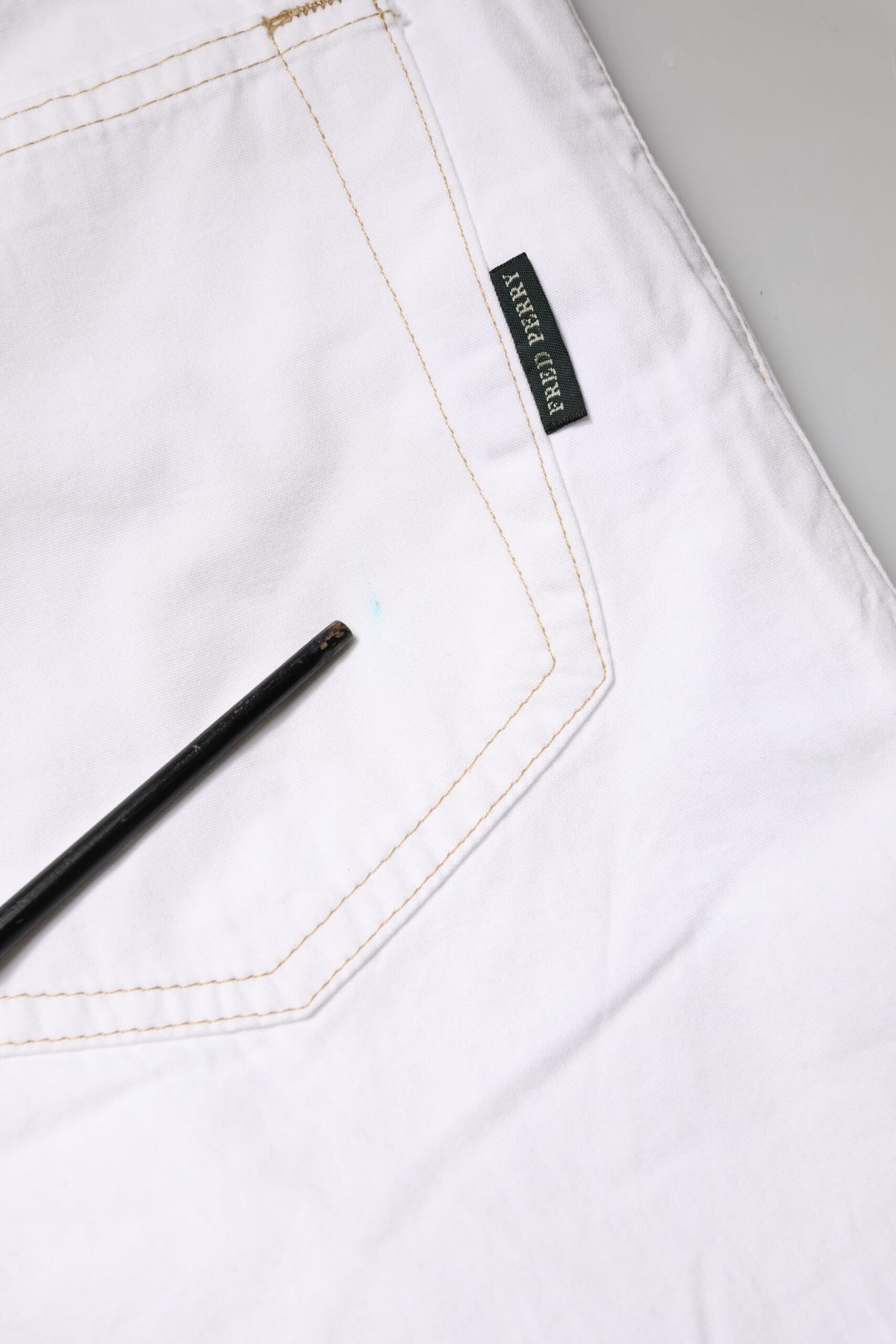 Jean Fred Perry blanc en coton, taille mi-haute, coupe droite, pour homme