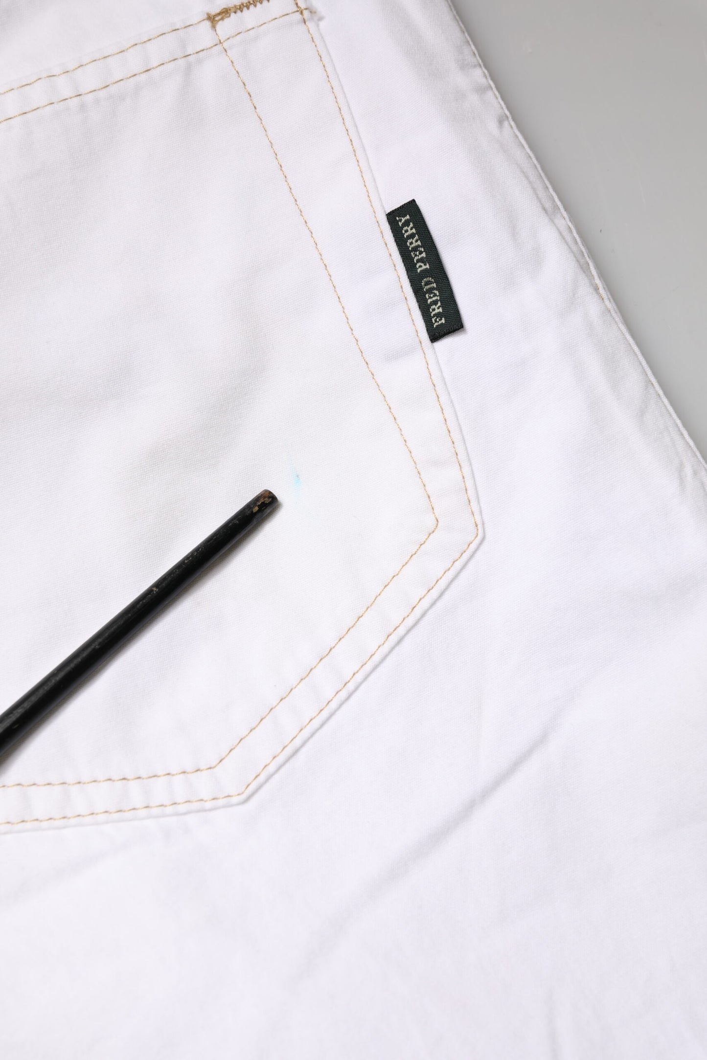 Jean Fred Perry blanc en coton, taille mi-haute, coupe droite, pour homme