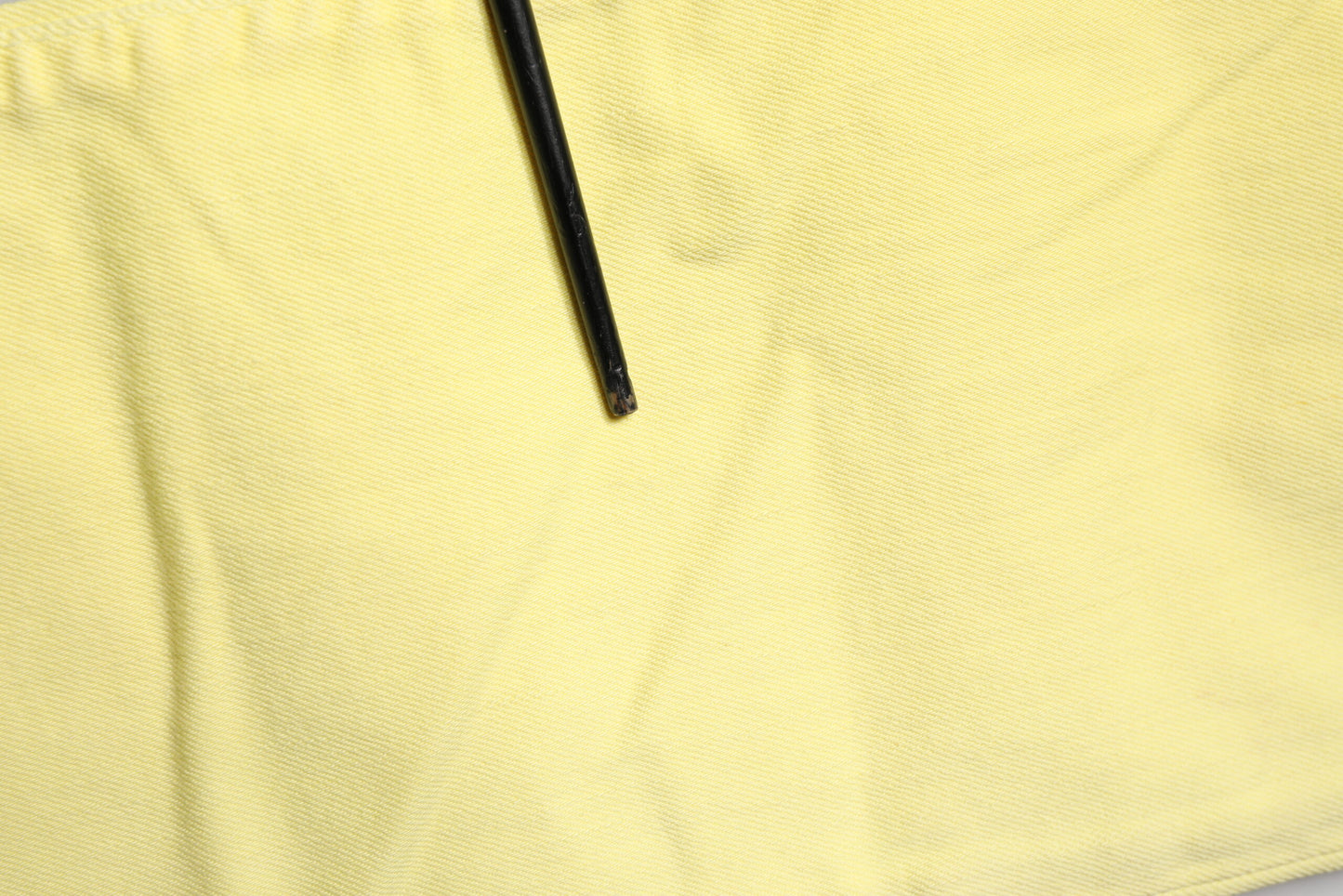 Jean Jeckerson jaune taille mi-haute coupe droite pour homme