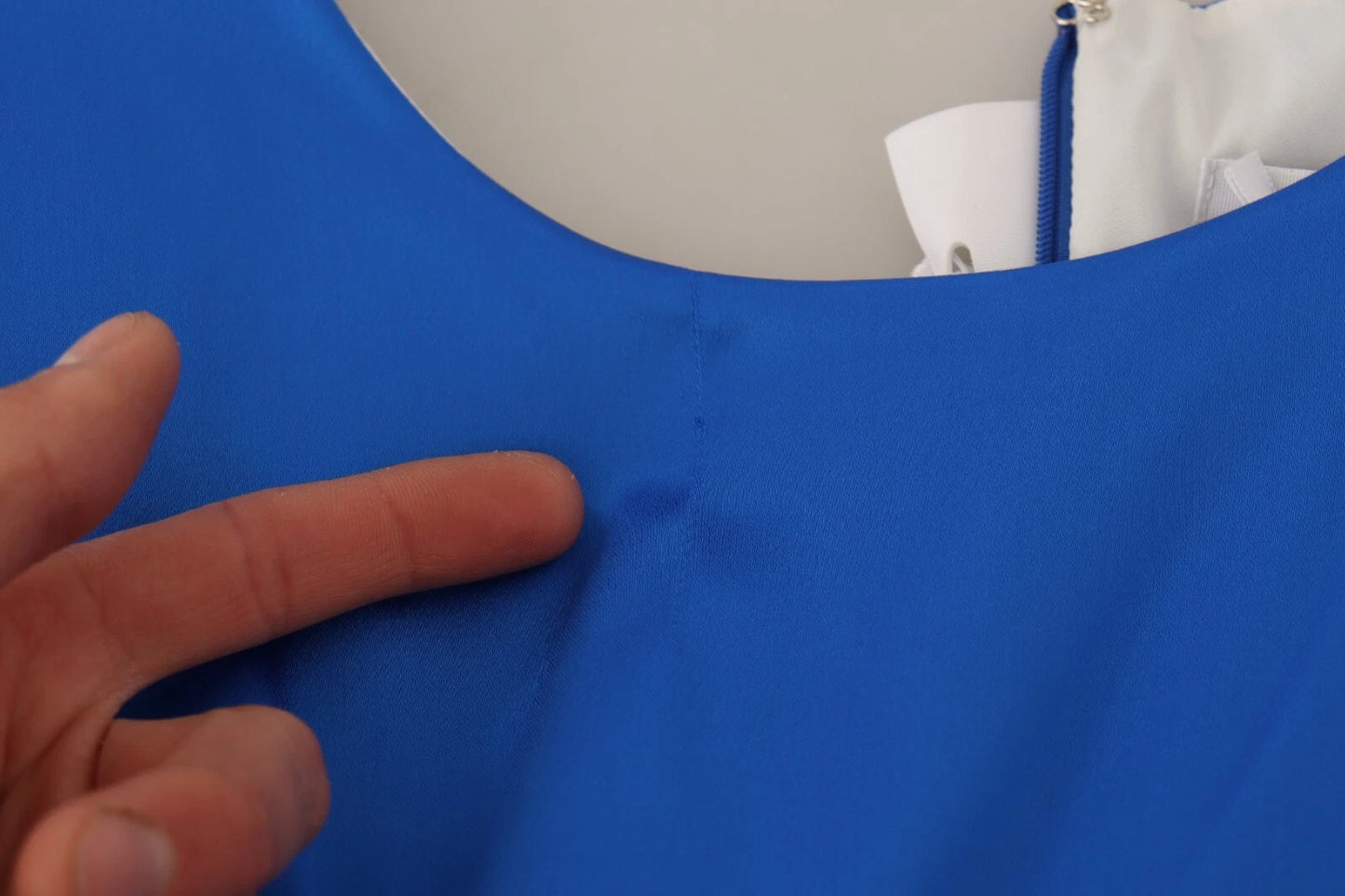 Robe fourreau midi sans manches à col rond en acétate Parosh bleu royal