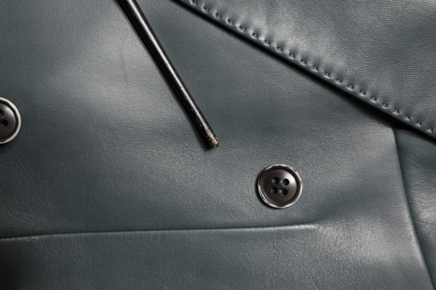 Blazer croisé à deux boutons en cuir noir Dolce &amp; Gabbana