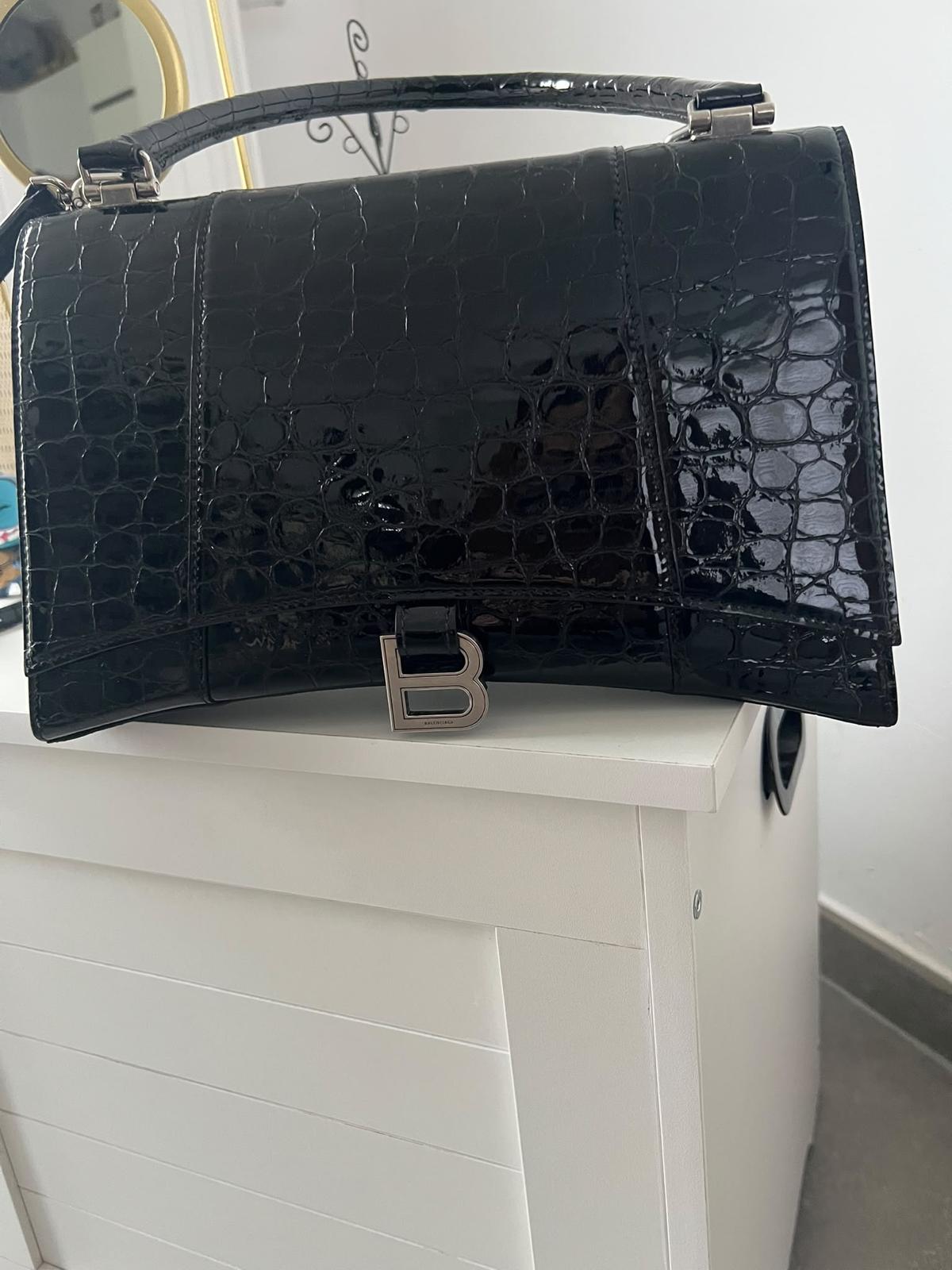 Sac noir Balenciaga - Ligne de sablier - Cuir gaufré Crocodile - Charnière