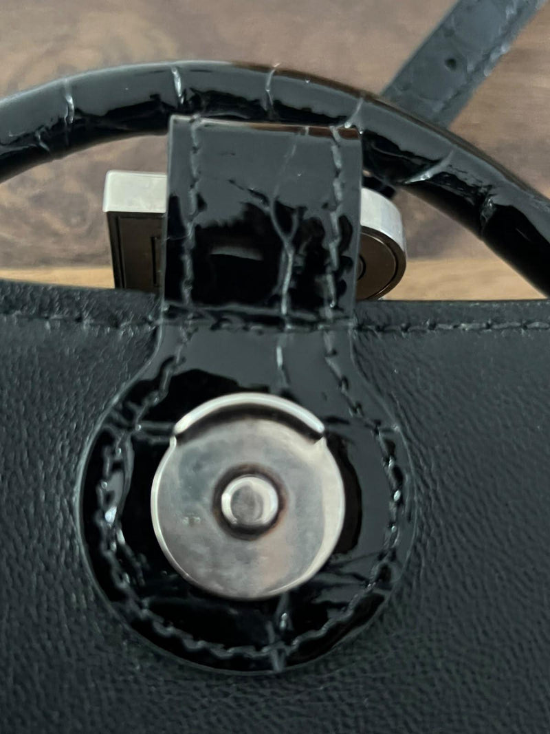 Sac noir Balenciaga - Ligne de sablier - Cuir gaufré Crocodile - Charnière